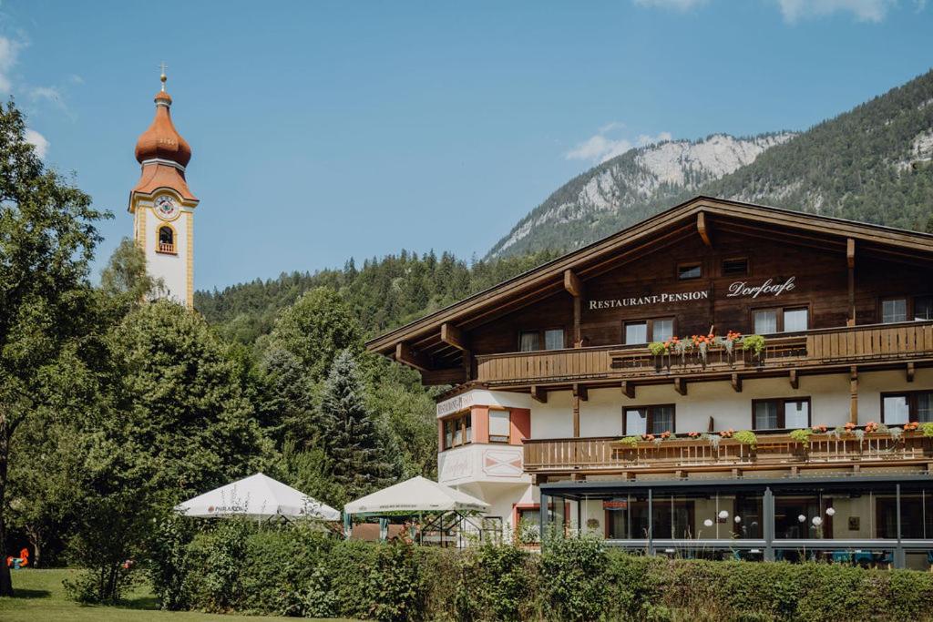 Dorfcafe Unken Hotelpension sWirtshaus im Dorf